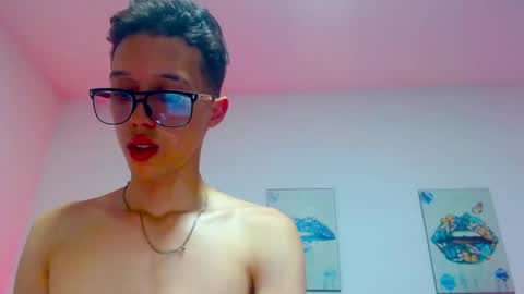 Snapshot of skinny_bigcock20 chatting on March 4, 8:27 pm skinny_bigcock20 online show from March 4, 8:27 pm