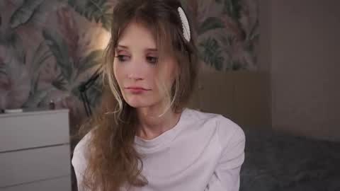 Emily online show from February 21, 10:48 pm