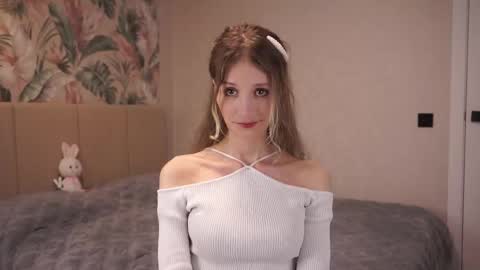 Emily online show from February 18, 7:09 pm
