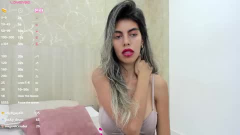 Noa online show from February 13, 5:54 pm