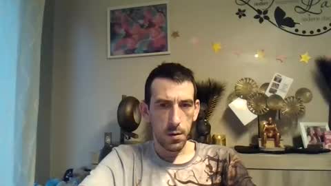 Snapshot of skinnybigcock2 chatting on December 6, 7:59 am SkinnyBigCock2 online show from December 6, 7:59 am
