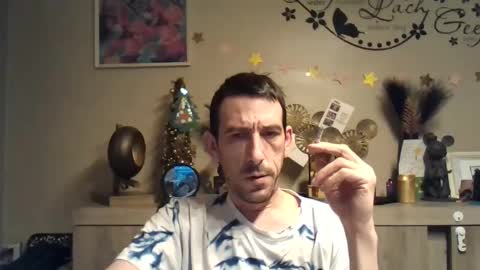 Snapshot of skinnybigcock2 chatting on December 26, 7:03 am SkinnyBigCock2 online show from December 26, 7:03 am