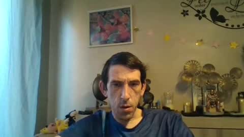 Snapshot of skinnybigcock2 chatting on March 9, 7:12 am SkinnyBigCock2 online show from March 9, 7:12 am