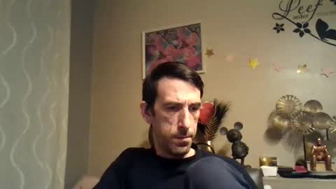 Snapshot of skinnybigcock2 chatting on February 21, 6:26 pm SkinnyBigCock2 online show from February 21, 6:26 pm