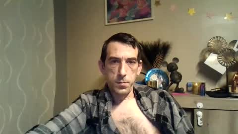 Snapshot of skinnybigcock2 chatting on January 26, 6:17 am SkinnyBigCock2 online show from January 26, 6:17 am