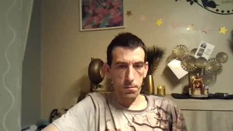Snapshot of skinnybigcock2 chatting on December 10, 2:05 am SkinnyBigCock2 online show from December 10, 2:05 am
