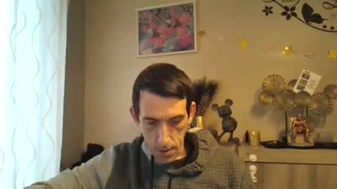 Snapshot of skinnybigcock2 chatting on February 11, 8:15 am SkinnyBigCock2 online show from February 11, 8:15 am