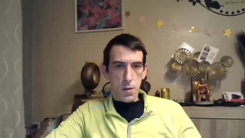 Snapshot of skinnybigcock2 chatting on February 3, 2:47 am SkinnyBigCock2 online show from February 3, 2:47 am
