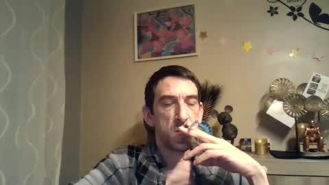 Snapshot of skinnybigcock2 chatting on January 28, 4:18 am SkinnyBigCock2 online show from January 28, 4:18 am