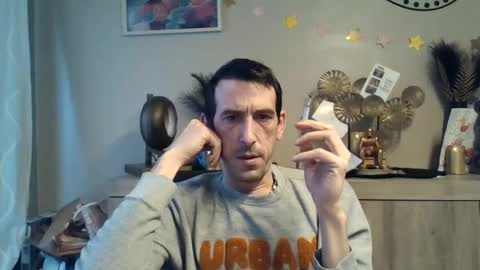 Snapshot of skinnybigcock2 chatting on January 27, 7:56 am SkinnyBigCock2 online show from January 27, 7:56 am