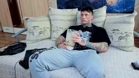 skirlingod online show from September 16, 7:33 am