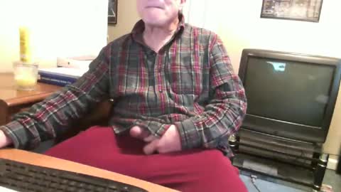 Snapshot of skn1960e chatting on January 4, 1:53 pm skn1960e online show from January 4, 1:53 pm
