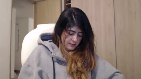 Skyler online show from February 16, 1:36 am