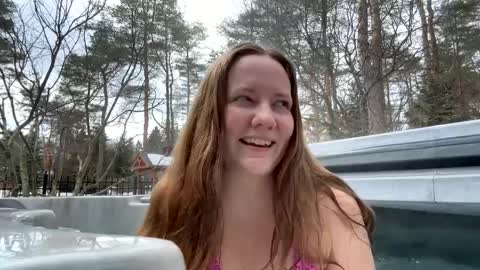 Snapshot of skywinters chatting on February 28, 4:20 pm Sky Winters online show from February 28, 4:20 pm