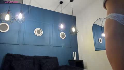 Snapshot of skyy_bloom chatting on September 13, 1:46 pm Sky online show from September 13, 1:46 pm