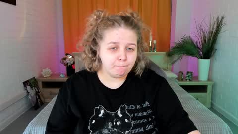 Snapshot of sladadeew chatting on February 7, 9:26 am Slada Deew online show from February 7, 9:26 am