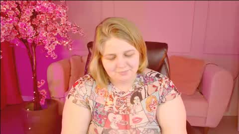 Snapshot of sladadeew chatting on February 3, 3:17 pm Slada Deew online show from February 3, 3:17 pm