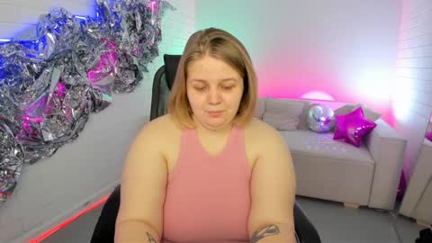 Snapshot of sladadeew chatting on February 4, 9:07 am Slada Deew online show from February 4, 9:07 am