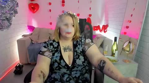 Snapshot of sladadeew chatting on March 8, 12:30 pm Slada Deew online show from March 8, 12:30 pm