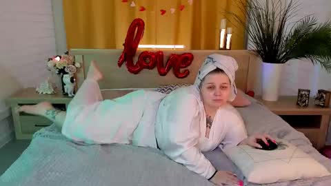 Snapshot of sladadeew chatting on March 5, 9:16 am Slada Deew online show from March 5, 9:16 am
