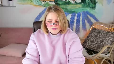 Snapshot of sladadeew chatting on February 12, 12:12 pm Slada Deew online show from February 12, 12:12 pm