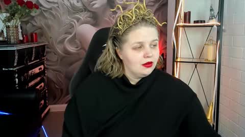 Snapshot of sladadeew chatting on February 13, 9:30 am Slada Deew online show from February 13, 9:30 am
