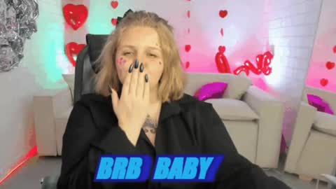 Snapshot of sladadeew chatting on February 27, 1:07 pm Slada Deew online show from February 27, 1:07 pm