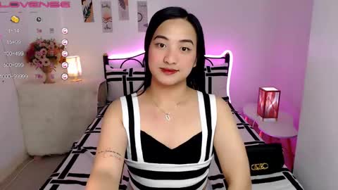 Snapshot of slave_amanda69 chatting on January 5, 6:46 am Queen Cyrine online show from January 5, 6:46 am