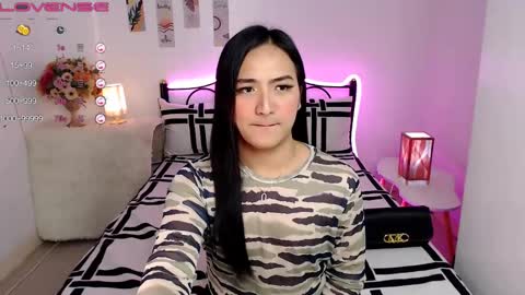 Snapshot of slave_amanda69 chatting on January 10, 7:04 am Queen Cyrine online show from January 10, 7:04 am