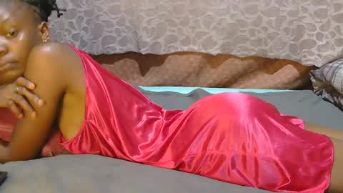 Snapshot of slim_girl01 chatting on January 18, 1:30 am slim_girl01 online show from January 18, 1:30 am