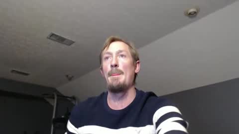Snapshot of slimjp chatting on December 23, 9:51 pm slimjp online show from December 23, 9:51 pm