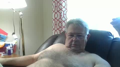 slippery_duck online show from January 6, 4:34 pm