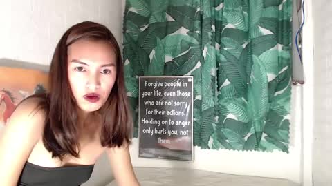 Snapshot of slut_goddessqueen69 chatting on January 11, 7:17 am slut_goddessqueen69 online show from January 11, 7:17 am