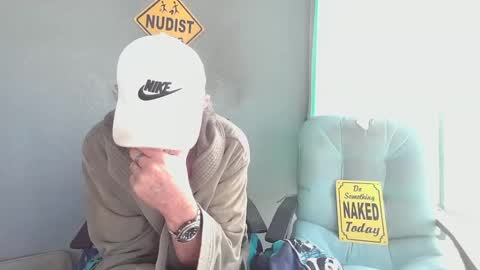 Snapshot of smallpenisbigtongue chatting on February 4, 1:48 pm Daddy online show from February 4, 1:48 pm