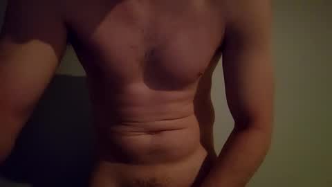 Snapshot of smitty6924 chatting on January 5, 10:10 am smitty6924 online show from January 5, 10:10 am