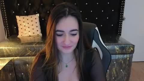 Snapshot of soffi_betacur_b chatting on September 10, 3:18 am soffi_betacur_b online show from September 10, 3:18 am