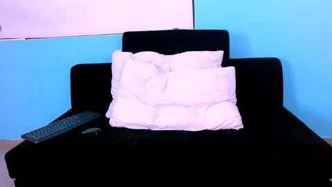sofia_mooon online show from September 20, 4:37 am