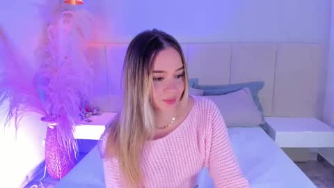 Snapshot of sofia_pamela chatting on March 7, 7:16 pm SOFIA PAMELA online show from March 7, 7:16 pm