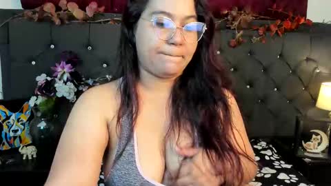 Snapshot of sofia_sorceress chatting on September 16, 1:46 pm sofia_sorceress online show from September 16, 1:46 pm