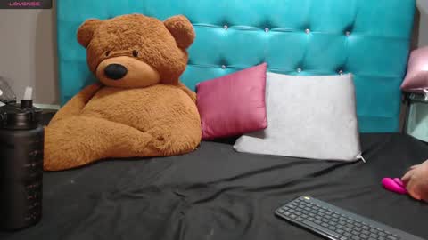 Sofa online show from February 7, 5:29 pm