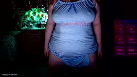 Snapshot of soft_body chatting on December 9, 1:13 pm Hi Im Sofia online show from December 9, 1:13 pm