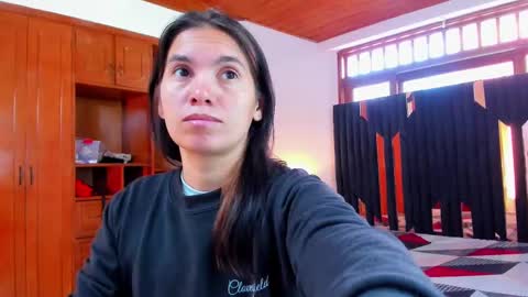Soffyy  online show from September 16, 1:02 pm