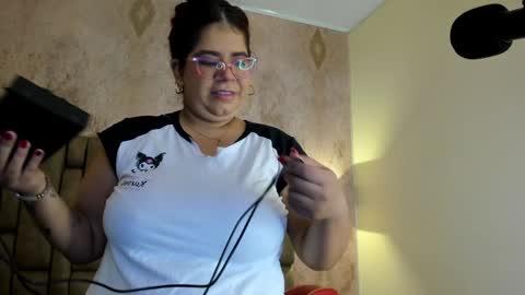 Sol Angel online show from February 6, 12:15 pm