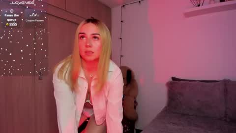 Snapshot of sophi_moreno chatting on February 26, 10:58 pm Sofi online show from February 26, 10:58 pm