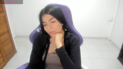 Sara Sophia online show from September 18, 7:40 pm