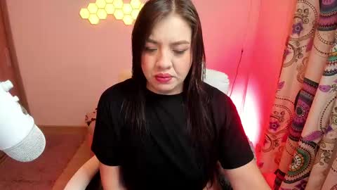 Snapshot of sophia_grants chatting on March 9, 9:35 am sophia_grants online show from March 9, 9:35 am