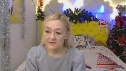 sophiekittyy online show from January 19, 7:15 am
