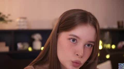 Snapshot of sophiephoria chatting on September 9, 8:20 pm Sophie Next stream 3 online show from September 9, 8:20 pm