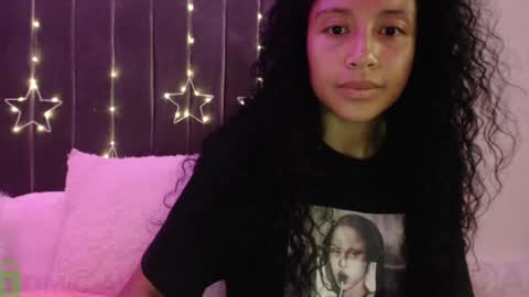 Snapshot of sophiia_dreams chatting on January 10, 11:39 pm Sophia this is not my real name online show from January 10, 11:39 pm