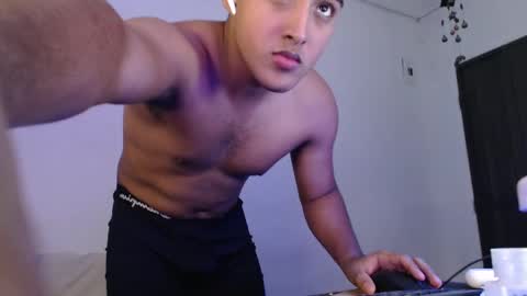 soy_yoel online show from February 17, 10:18 am